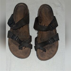 Bamboo size 9 worn sandal